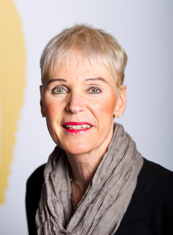 Dr. Ines Charlotte Knoll