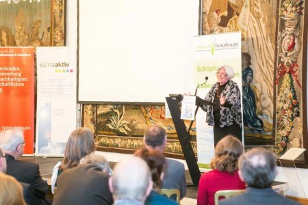 &quot;Pfarrgemeinden sind Vorbilder und Vorreiter beim Energiesparen&quot;, so Oberkirchenrätin Hannelore Reiner.
