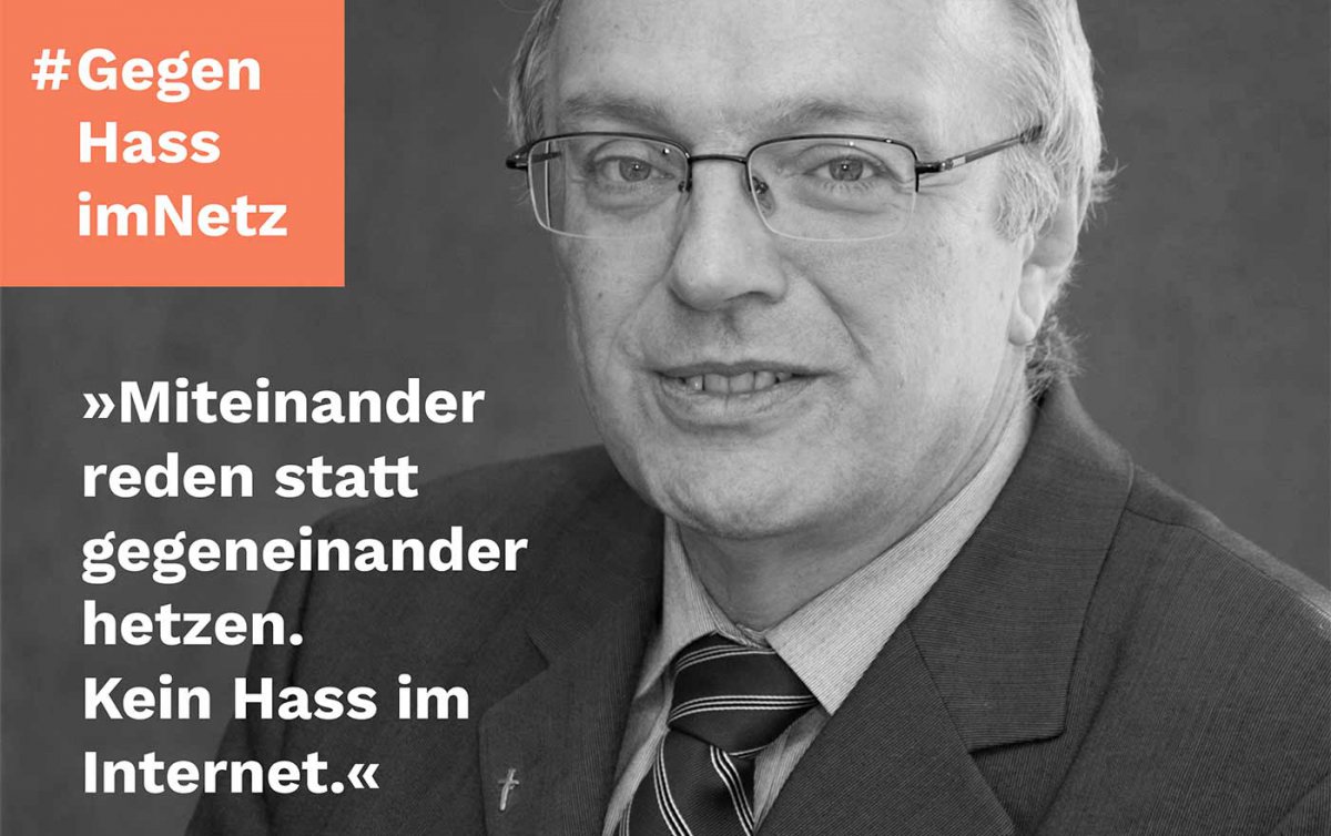 Mit der Initiative der Bundesregierung #GegenHassimNetz soll dem zunehmenden Cybermobbing begegnet werden. Foto: epd/M. Uschmann, Grafik: BKA