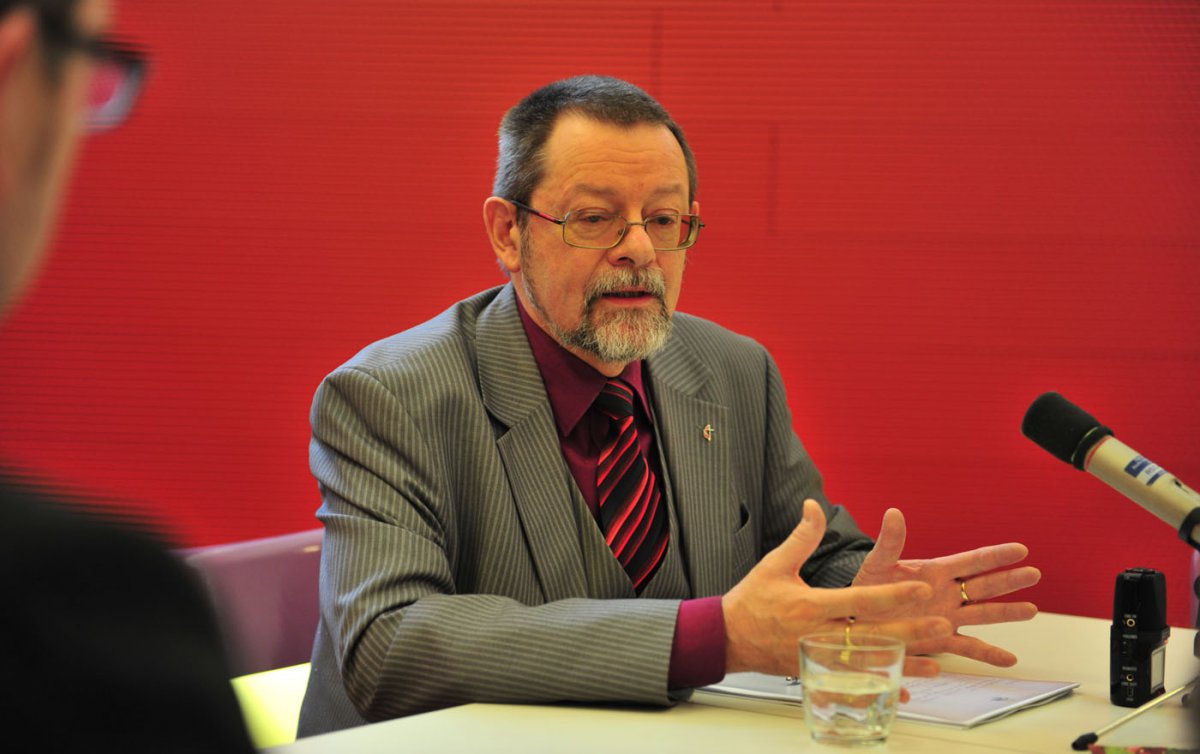 Einen intensiveren Dialog mit der Bundesregierung wünscht sich der scheidende Vorsitzende des Ökumenischen Rates der Kirchen in Österreich, Lothar Pöll. Foto: epd/Uschmann