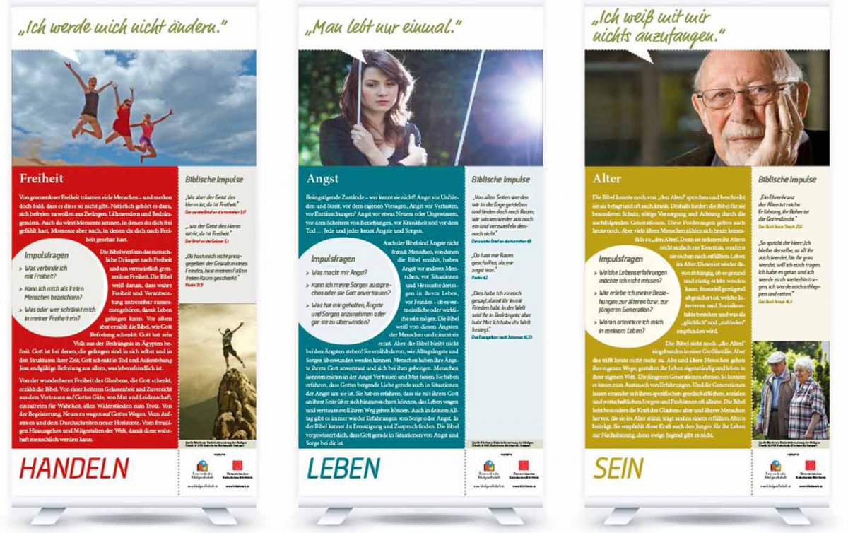 Die Ausstellung besteht aus sieben Themen-Modulen mit jeweils drei Impuls-Tafeln und einer Begrüßungstafel.Je nachdem, wohin auf den einzelnen Tafeln der Blick der Betrachter fällt, ist ein Impuls zu finden. Foto: Österreichische Bibelgesellschaft