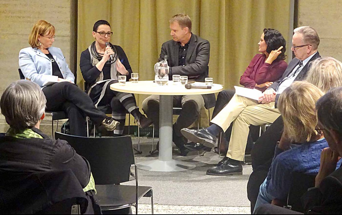 Über gesellschaftliche und persönliche Fragen des Glaubens diskutierten Managerin Ulrike Baumgartner-Gabitzer, die Geschäftsführerin des Modelabels „Göttin des Glücks“ Lisa Muhr, ORF-Journalist und Moderator Günter Kaindlstorfer, die Clubobfrau der Grünen