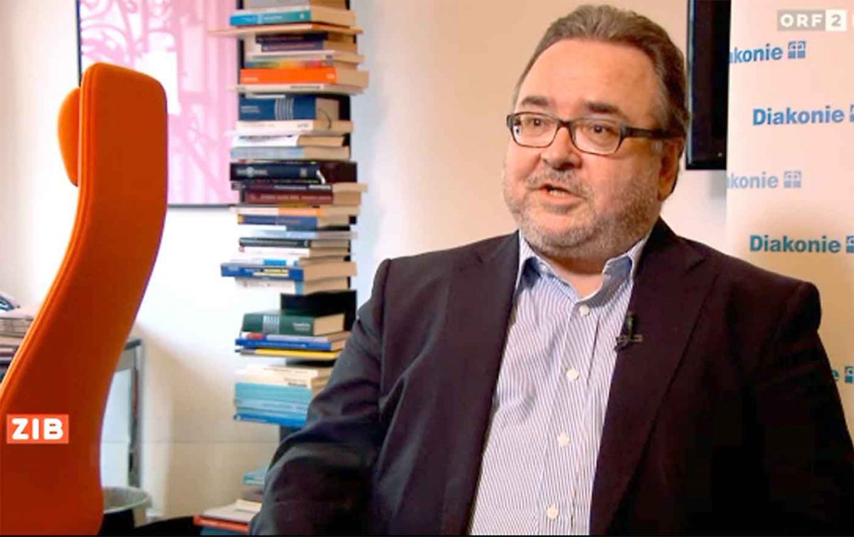 Diakonie-Direktor Chalupka in der ZIB: „Schwer verständlich, es als illegalen Akt zu bezeichnen, wenn Menschen im Einvernehmen mit Staaten einreisen“ (Sreenshot) 