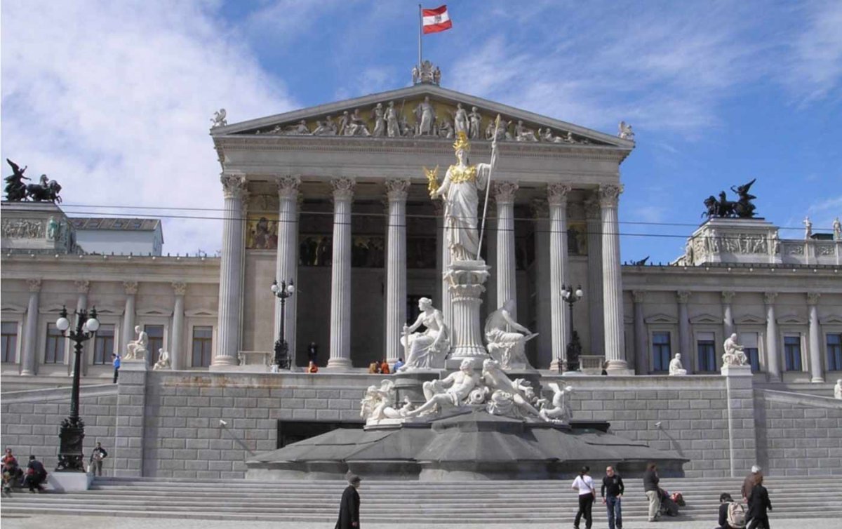 Die österreichischen Kirchen wollen keine Wahlempfehlung, aber eine Orientierung für Christinnen und Christen liefern. Foto: wikimedia/Gryffindor