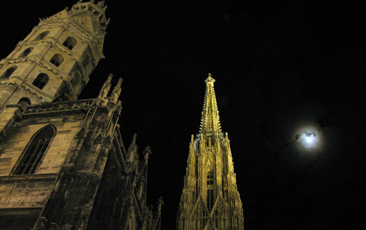   Zu einem ökumenischen Gebet für die Einheit Europas kamen Vertreter und Vertreterinnen christlicher Kirchen im Wiener Stephansdom zusammen. Foto: wikimedia/Anna Saini