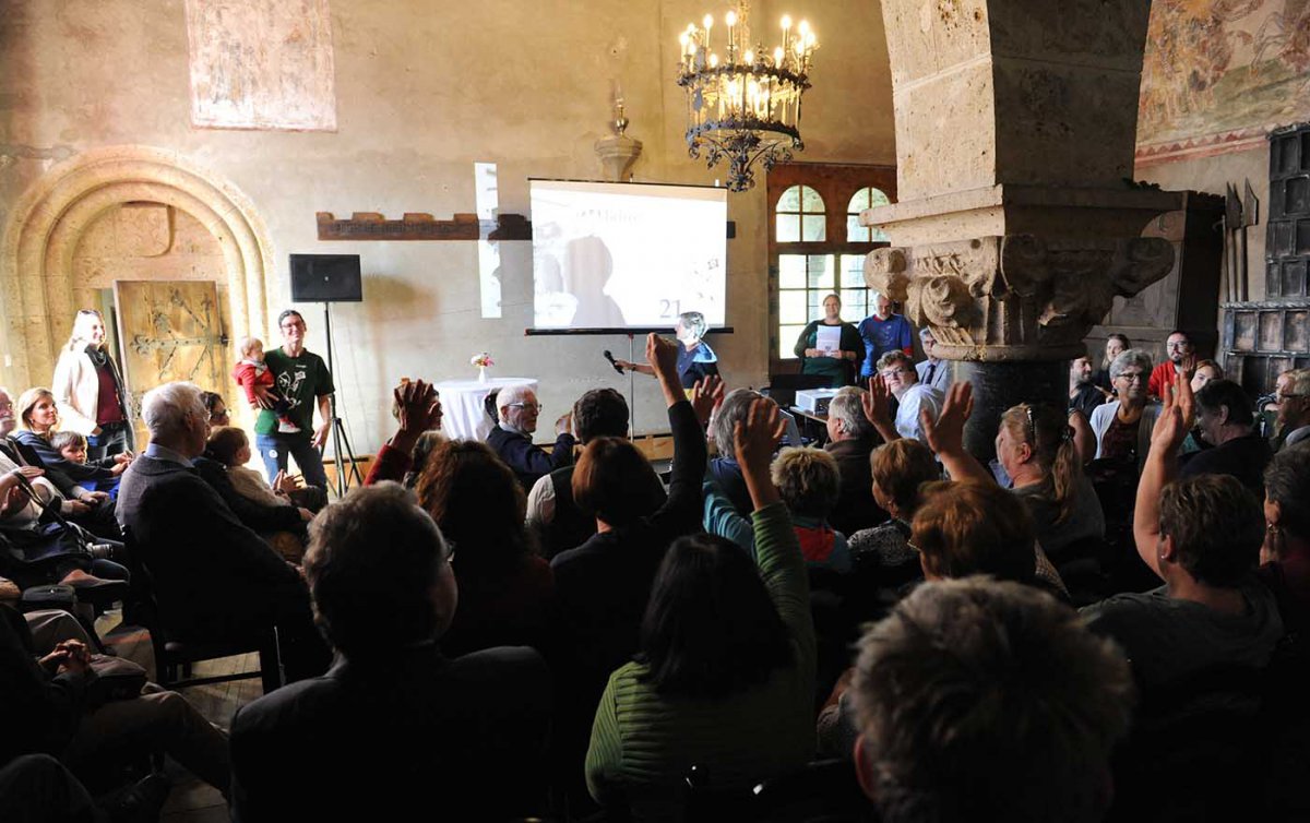 Rund 150 Gäste feierten das runde Jubiläum der bekannten Burg im Salzburger Lungau. Foto: epd/M. Uschmann