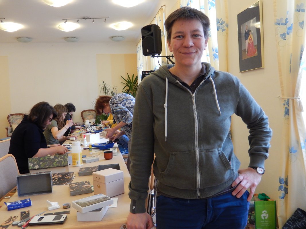 Isabella Krapf organisiert Bastelnachmittage zugunsten des Hauses Rossauer Lände