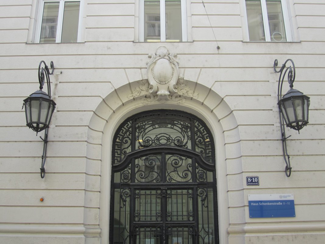   Theologie liefere &quot;einen wichtigen wissenschaftlichen Beitrag für einen Diskurs in einer wertepluralistischen Gesellschaft&quot;, so die Dekane. Foto: wikimedia/cc by s.a 4.0/Mitarbeiterin Dekanat