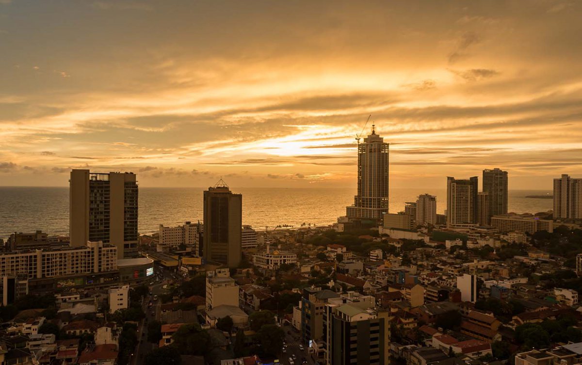   Die Hauptstadt Sri Lankas, Colombo. Auf der Insel detonierten am Ostersonntag zahlreiche Bomben und forderten hunderte Todesopfer und Verletzte. Foto: Wikimedia/dronepicr